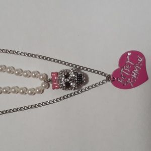 Betsey Johnson 2 piece necklace set. Pearl's, skull, silver, vintage Betsey